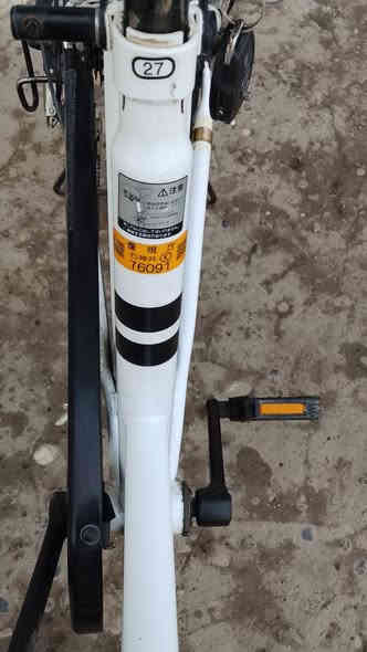 السلام عليكم بايسكل للبيع وضع شركه موديل 21 اللي يريد ينتصر على الرقم لا حد يجيني خاص يدق على الرقم 
***********
