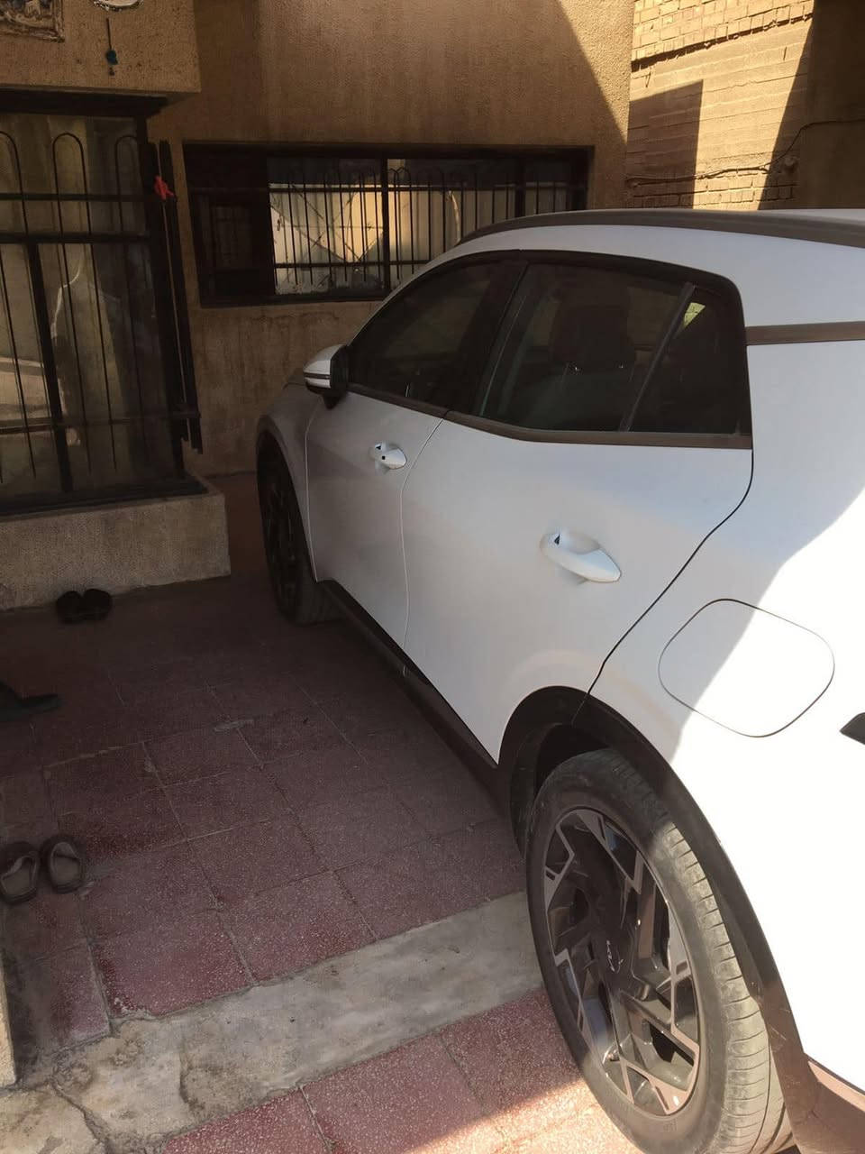 سلام عليكم 
سبورتج 22 خليجي 
ماشيه:46
كشنات كهرباء الأماميه 
تبريد قطعتين 
عدادت دجتل 
5 راكب 
رقم بغداد انكليزي 
ملاحظه / سياره مكفوله عد طخه كد نص اصبع باب خلف الصدر موضح بلصور 
المكان : بغداد بلديات شارع الكهرباء 
الرقم/ ***********
غير متواجد ع الفيس
