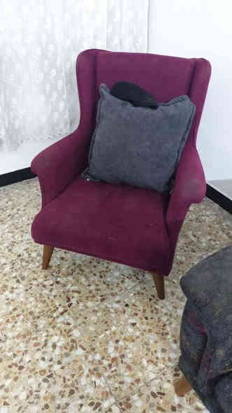 طخم ٨ مقاعد تركي مشتراته ١٨ ورقه من هوم سنتر ابيعه ب ٦٠٠الف اومراوس بديوان صغير مكان بغداد٠كوكاساتذه ***********
