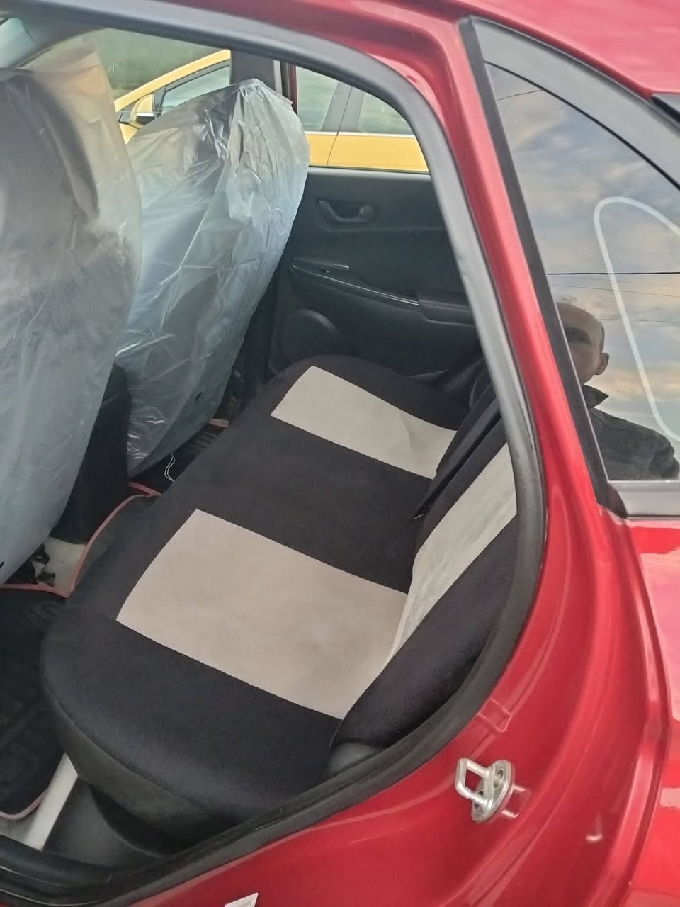 للبيع سيارة كونا موديل2019
المواصفات
رادار امامي 
تحديد مسار
توقف ذاتي
كامرة 
شاشة
نصف فول
الحادث بالصور السعر 120 وبيها مجال العنوان البلديات الصحفيين قرب معجنات قلعة لبنان ***********
