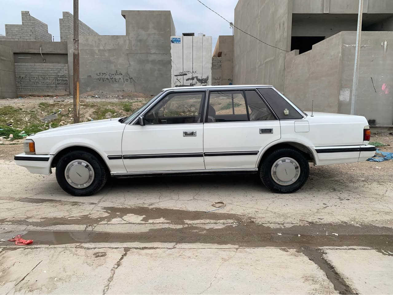 سوپەر ١٩٨٥  مەکینە. ارنەب ٣٠٠٠ دیلکۆ. گیڕ ئۆتۆماتیک. بێ مەسرەف و پاک ماوەتەوە تبرید گەرمی کارەبایات هەمووی ئیش دەکات بێکێشەیە 
حیزام بۆیاخە و چاملخێکی دوای سەکن لیدراوی هەیە چاککراوە  
کۆبۆنی بەنزینی هەیە
ساڵانەی نوێیە بەناو خۆمە   
شوین کرکوک 
***********
نرخ ٦٢ $
سوبر كراون محرك ٣٠٠٠ ارنب ديلكو  كير محرك تبريد تدفئة كهربائيات كله شغال  و مضبوط. 
سنوية باسمي جديد 
بطاقة بنزين موجود 
صبغ حزام و بي ضربة بجاملغ الخلفي جهة السكن 
٦٢$ و بي مجال. السيارة حيل نظيفة و بدون نقوصات كركوك, العراق
