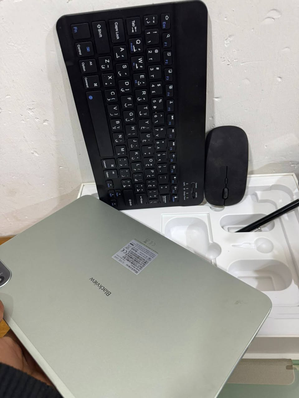 ايباد زيرو مع ماوس وكيبورد للبيع ذاكره ٢٥٦ فول مواصفات يرهم للدارسه والالعاب
متواجد على الفيس وهذا رقمي ***********
