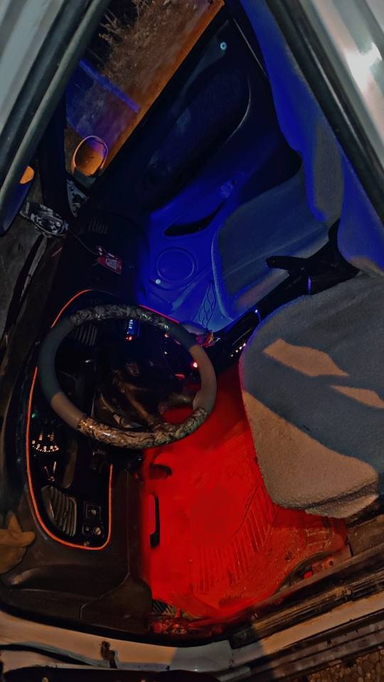 سه یاره ریگه پی دانی له که ل بو هه و عراق کیشه نیه له ئیش که وتووه ئیش ناکات من ئاوا ئه ی فروشم به س شه رتی ریگه بیدانه ی ئه که م 
ئه گه رموشته ری نی سه رمان مه سه شه نه
*********** السليمانية, العراق
