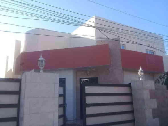 الصباغ ابو مصطفى الناصري صبغ جميع الدور السكنيه داخل وخارج ورسم جميع المناظر الطبيعيه حسب طلب الزبون شغل درجه اولى وترميم جميع الدور قبل الصبغ واسعارنا مناسبه لعيون أهل تكريت ***********
