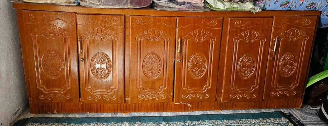 اغراض للبيع مكاني سوق الشيوخ
كلهن بسعر ( 240 ) و بيهن مجال 
***********
كنتور نجاره عراقيه 3 ابواب 
بوفيه خشب نجاره 6 ابواب 
زاويه خشب نجاره
