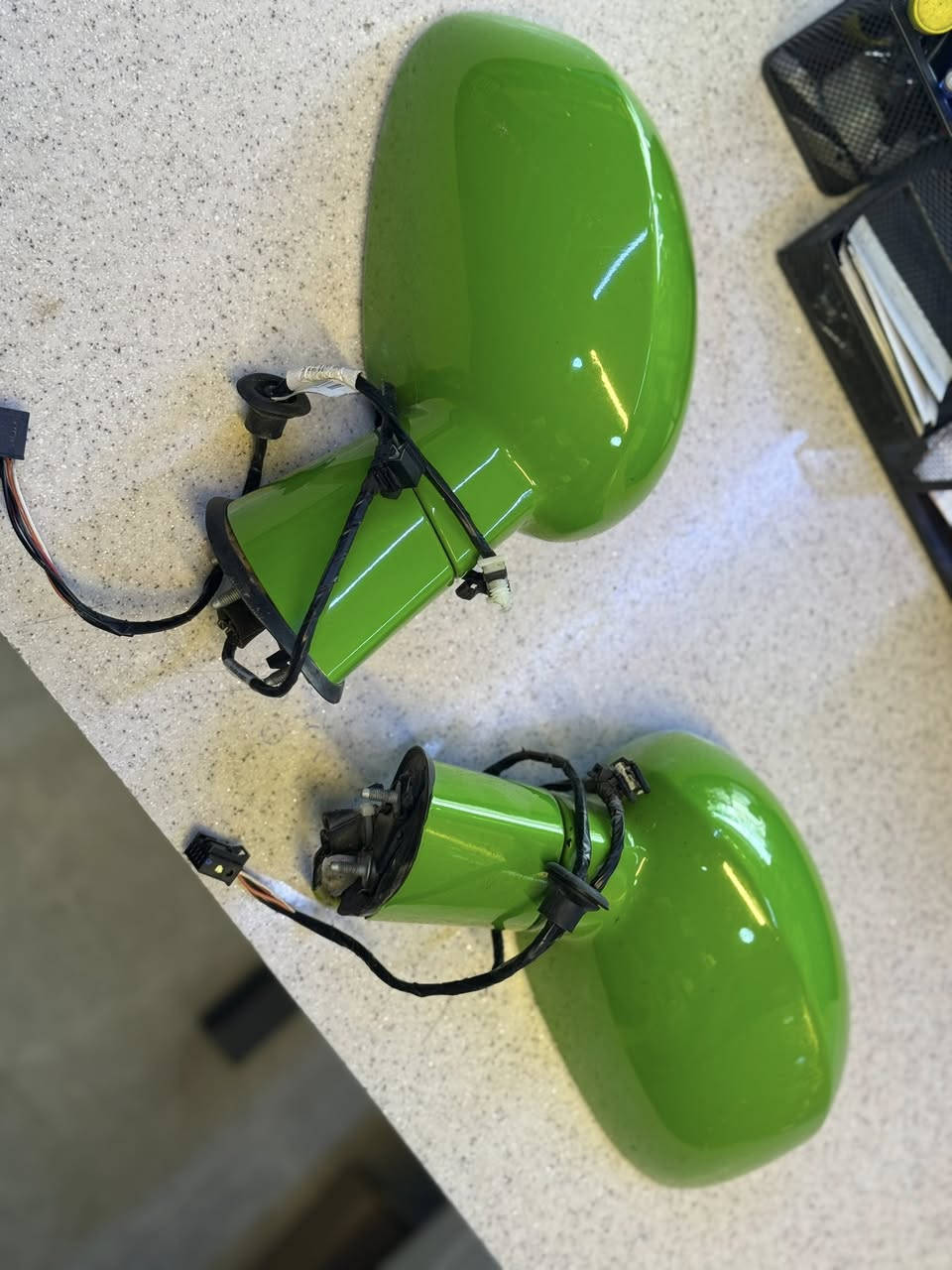 سلام عليكم
غراض جالنجر للبيع 2022

زوج مرايات اصلي وكاله 
فرس كامل جالنجر
دكت تبريد وكاله جالنجر
اطار شاشه جالنجر
***********
***********
