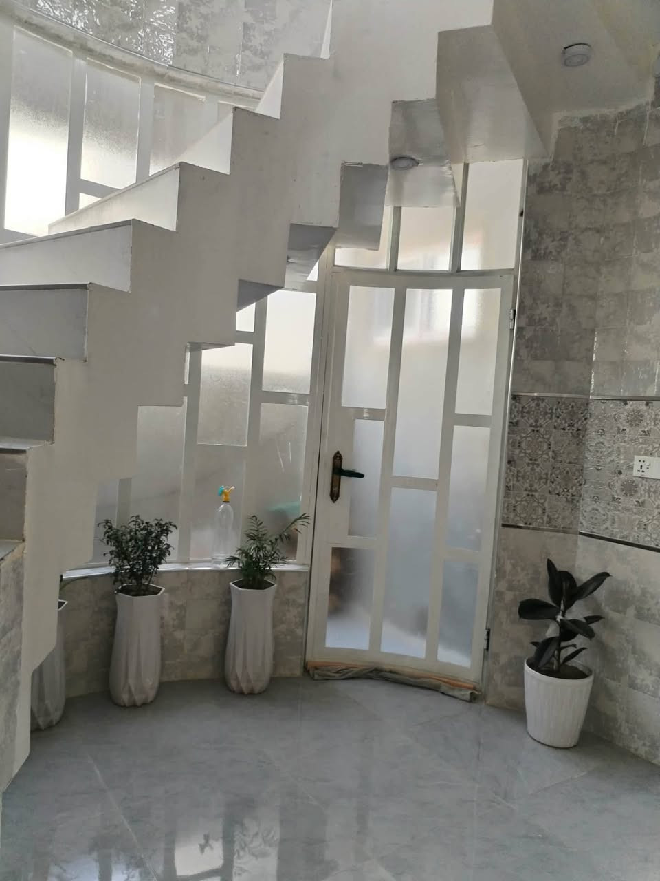 دار للبيع الكندي قرب جامع شاهين رجبو 
بل مسيجه 150م ركن وصل جميعه

طابق واحد
 غرفةنوم+استقبال+هولداخلي+مطبخ+ صيحات
بناء حديث السعر  90 مليون
للاستفسار اكثر مراجعة 
مكتب بر السلامة للعقار 
مدخل الكندي الثانيه الاتصال 
(***********)
نستقبل جميع عروض البيع و الشراء
