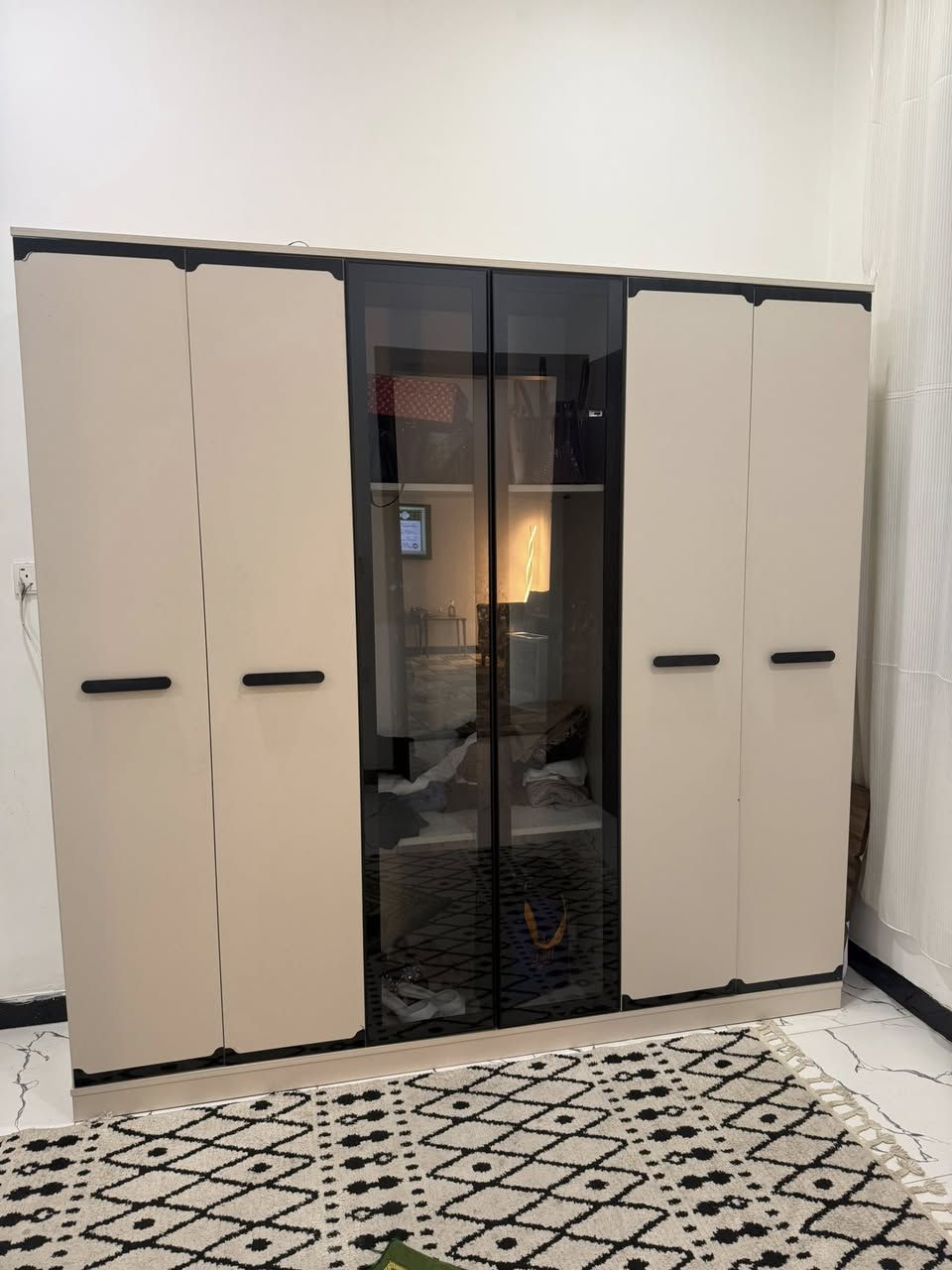 السلام عليكم عندي تخم للبيع 10 مقاعد نظيف كلش أخذته قبل 4 اشهر بي بس قاعده مال رجل الكرسي خشب يرادلها شد مو مكسوره اريده ب650 وبي مجال للشراي والغرفه صارلي شهرين ماخذتها نظيفه مابيها اي ضرر والكنتور بي اضاءه داخليه درسنك روم والجربايه بيها اضاءه اريدها ب700 وهم بيها مجال مكاني بغداد الدورة


**إذا كنت صاحب هذا الإعلان وتريد حذفه لأي سبب، رجاءا أرسل رسالة إلى الدعم الفني**