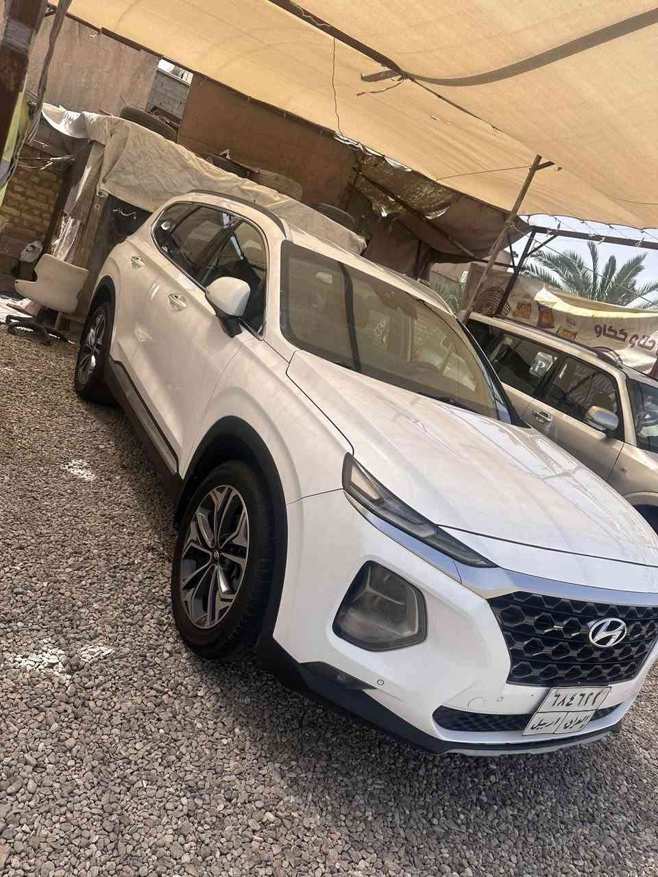 هونداي سنتافيه رقم اربيل موديل2020 محرك 6سلندر  بااسم شركة باب كهربائي  بصمه مرايات شفط ويا بصمه بردات خلفيه 
كشنات كهربائيه هواي بيها مواصفات سعرها 
240وبيها مجال
***********
