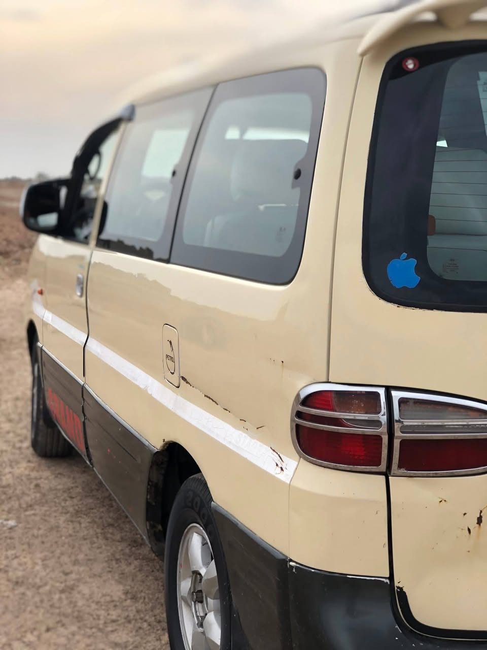 السلام عليكم ستاركس 2001 رقم كركوك خصوصي شرط التحويل كير عادي شواصي شركه (محرك خيط بخار بدون تنقيص) والباقي كله بلادي للبيع او مراوس بـ بيكم 88 دبل قماره او اوميكا ستيشن /***********
