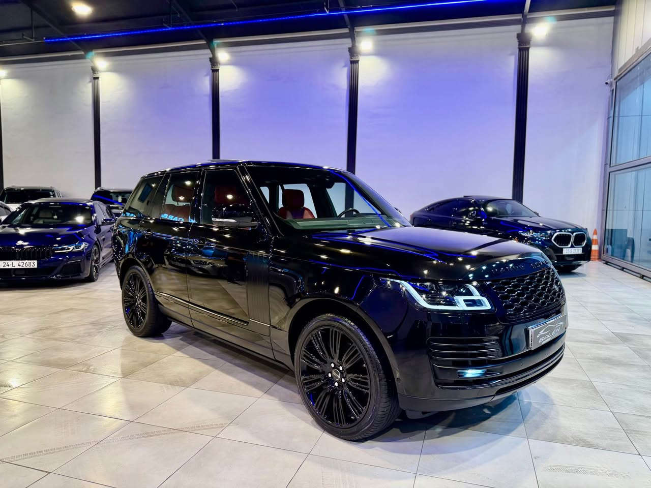 RANGE VOGE 2020
وكالة سردار  توربو V6 
مواصفات 
لايتات ليد زينون متحرك 
حساس امامي خلفي 
رادار امامي جانبي خلفي 
بانوراما 
سيارة بلاك ادشن 
ابواب شفط 
صندوق كهرباء 
باوراما كشنات ميموري 
سماعة ميريديان 
سيارة بدون حادث بدون ارباك 
٢ قطعة و نص صبغ بدون دواخل 
گير محرك علا وضع شركة برغي بشرط 
سيارة ابد مصروف مابي 
مكان سيارة اربيل
٣٨٨$
*********** وتس اب
*********** أربيل, العراق
