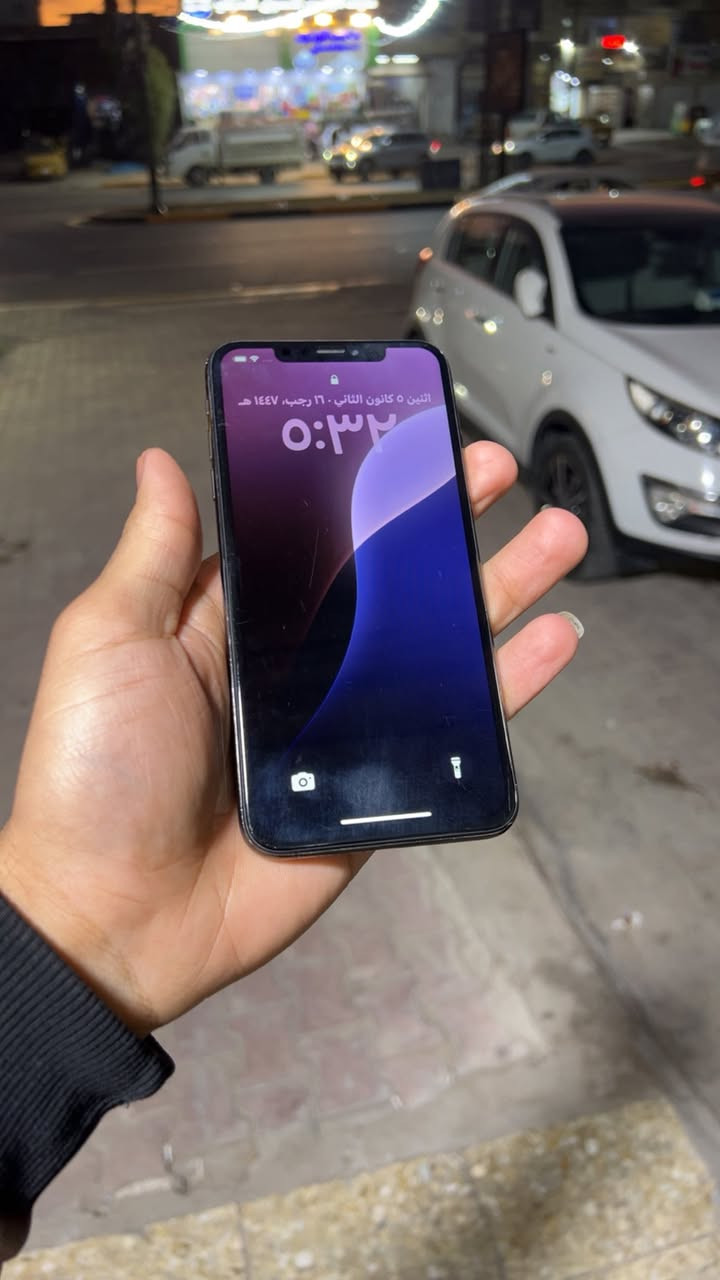 السلام عليكم 
أيفون اكس ماكس ذاكره 256 
بطاريه مستبدله اصليه 
باقي الجهاز نضيف فول واتساب موجود ***********
