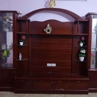 ديوانية مركز • معرض للبيع • ٢٥٠م