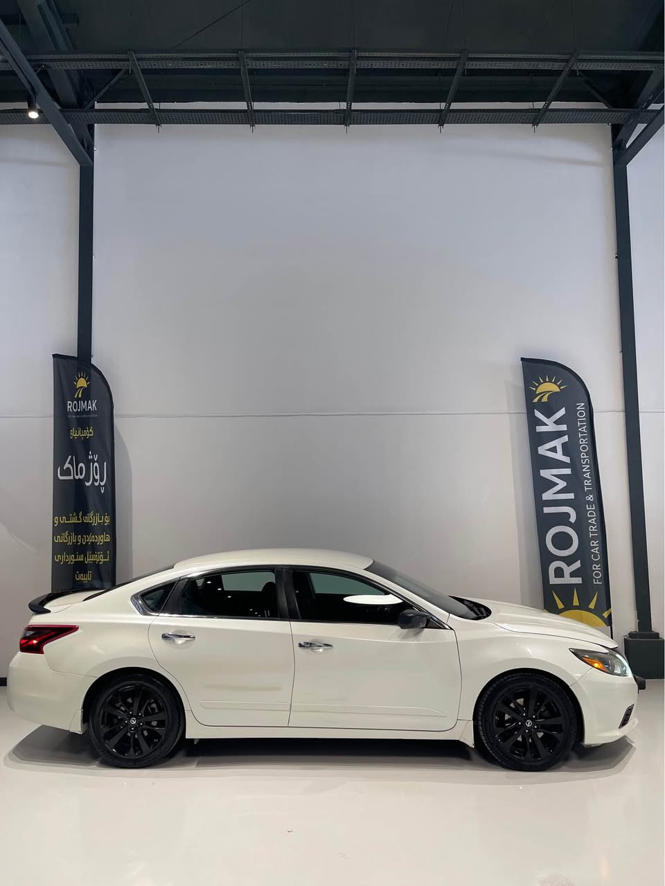 نیسان ئاڵتیمای ٢٠١٧ مواصفات SR
سەیارەکە پێش و پشتی کەپسە - ئێرباگی نەتەقیوە
ماوەی ڕۆشتنەکەی ٦١،٠٠٠ مایل ڕۆشتووە 
تەنها نیو چاملوخی دواوەی سایەق بۆیاخە 
لەگەڵ شوختێک بە دەرگای دوای سەکنەوە 
گێڕ و مەکینە بەشەرت - صەوت و بوخار هەمووی بەشەرت
سەنەوی.و ڕەقەمی تازەیە تەحویل و غرامە بەشەرت

1N4AL3AP2HC245696

0770 190 2290 
0750 122 0523 

نیسان التیما مودیل ٢٠١٧ مواصفات SR
بجم کبس - بدون ارباک 
ماشیە ٦١.٠٠٠ میل - کیر مکینە بشرط 
بس نص جاملخ خلفی سکن صبوغ
سنویە رقم جدید - تحویل غرامە بشرط
***********
*********** السليمانية, العراق
