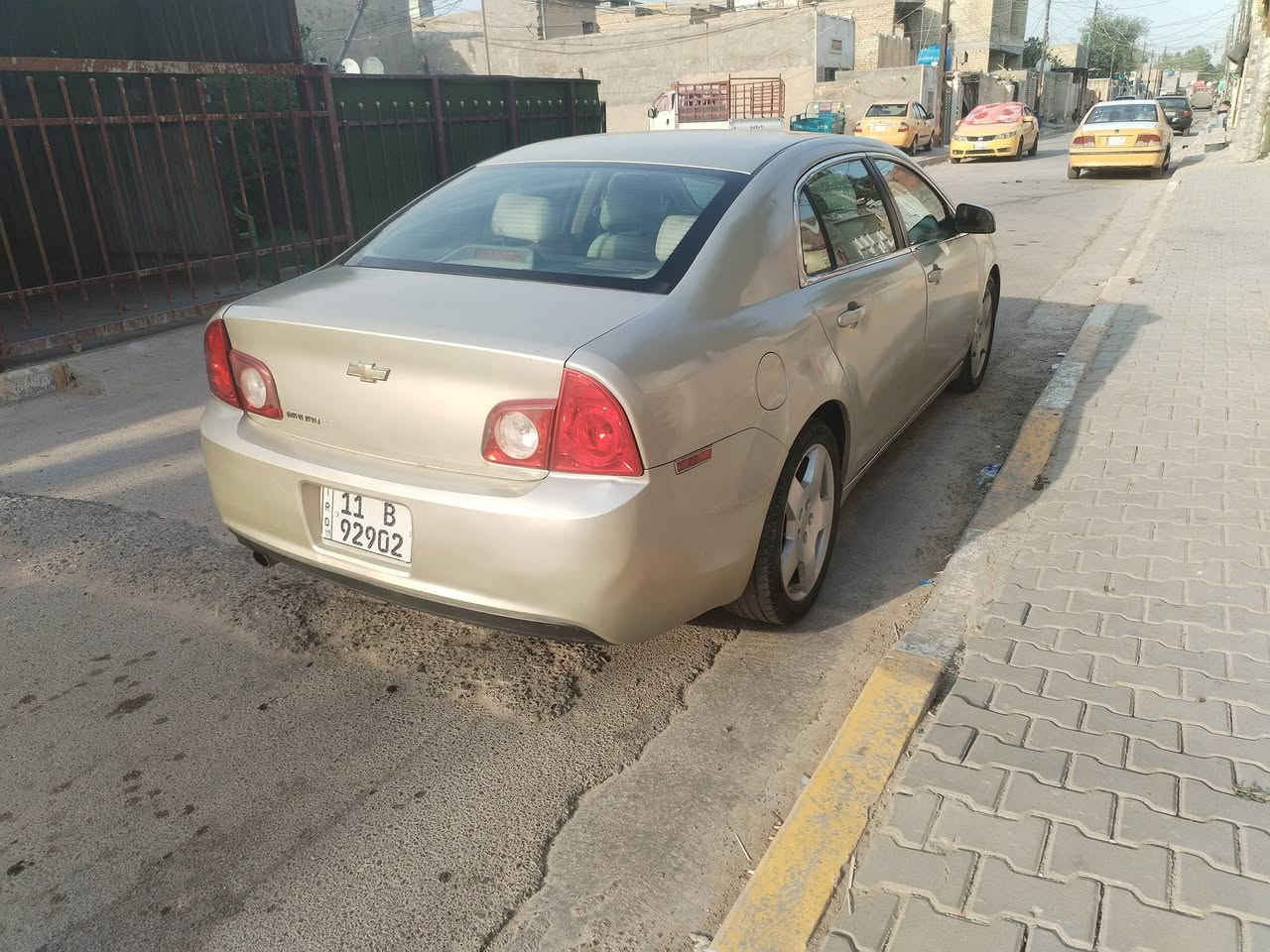 السلام عليكم ماليبو موديل 2010 رقم بغداد بسمي كير محرك مكفولات صدر جديد باتري جديد تخم تاير السياره مابيه اي نقص جاهزه للخير السعر 58 وبيه مجال مكاني بغداد *********** سياره صبغ عام
