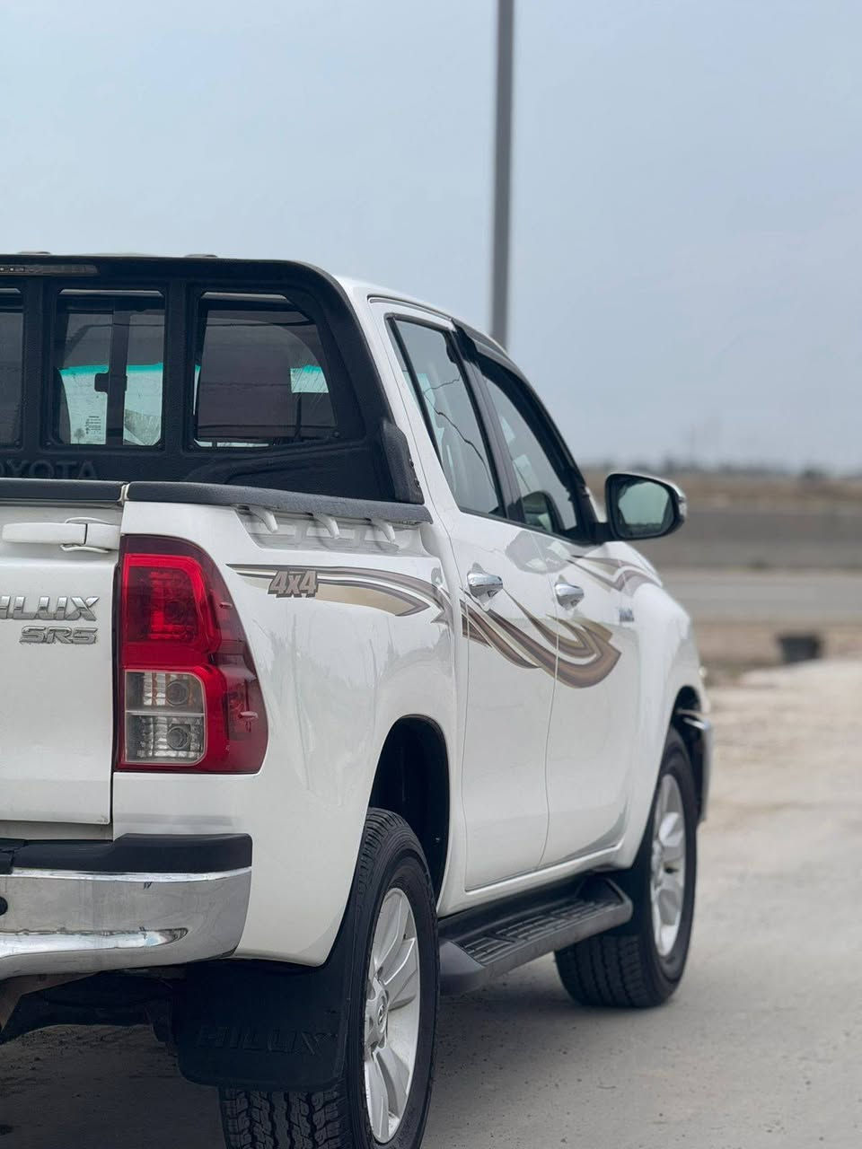 السلام عليكم 

للبيع بيكم فور ويل مكينه اربعه سلندر  موديل 2017كير أوتوماتيك رقم بغداد

 تحويل مباشر السعر 253 وبيها  مجال  مكاني بغداد 

  ***********
