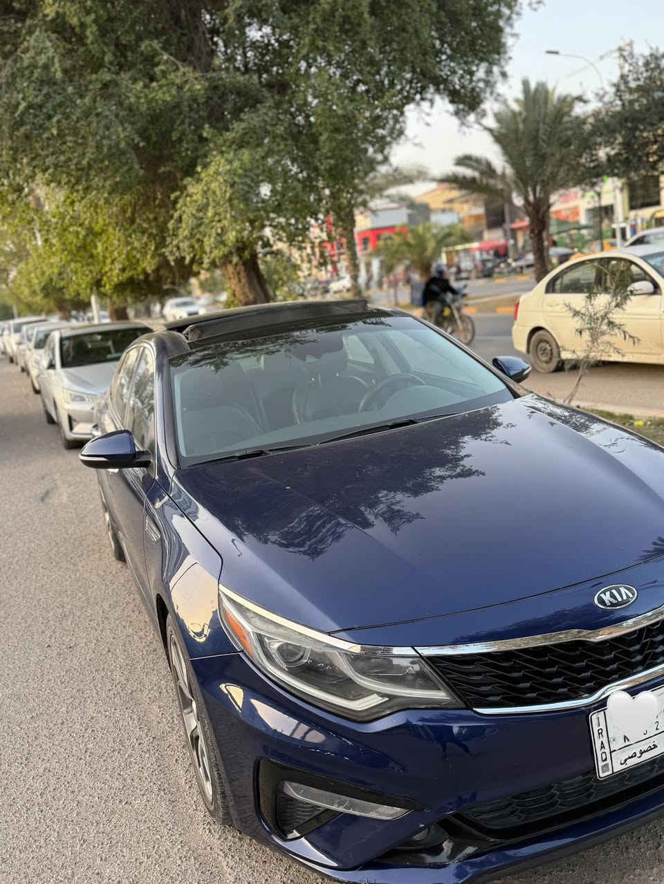 السلام عليكم 
كيا اوبتما 
الموديل 2019 
الفئة S رياضي فول مواصفات 
كشنات جلد ومخمل اسود بلادي 
محرك 2400
بانوراما 
بصمة تشغيل 
بصمة ابواب 
إشارات مري 
رادار امامي خلفي جانبي 
فول حساسات 
كامرة دوارة 
كراسي كهرباء 
أنظمة قيادة متعددة 
ويل 18 sport 
تحديد مسار 
ماشية 52 الف 
السيارة وارد أمريكي حادث قطعتين خلفيه فقط جاملغ خلفي وباب خلفي 
تصليح درجة أولى وشغل ممتاز 
السيارة جدا نضيفة جاهزة
السعر 154 وبيها مجال بسيط مكان السياره بغداد شارع فلسطين 
*********** متوفر واتساب
