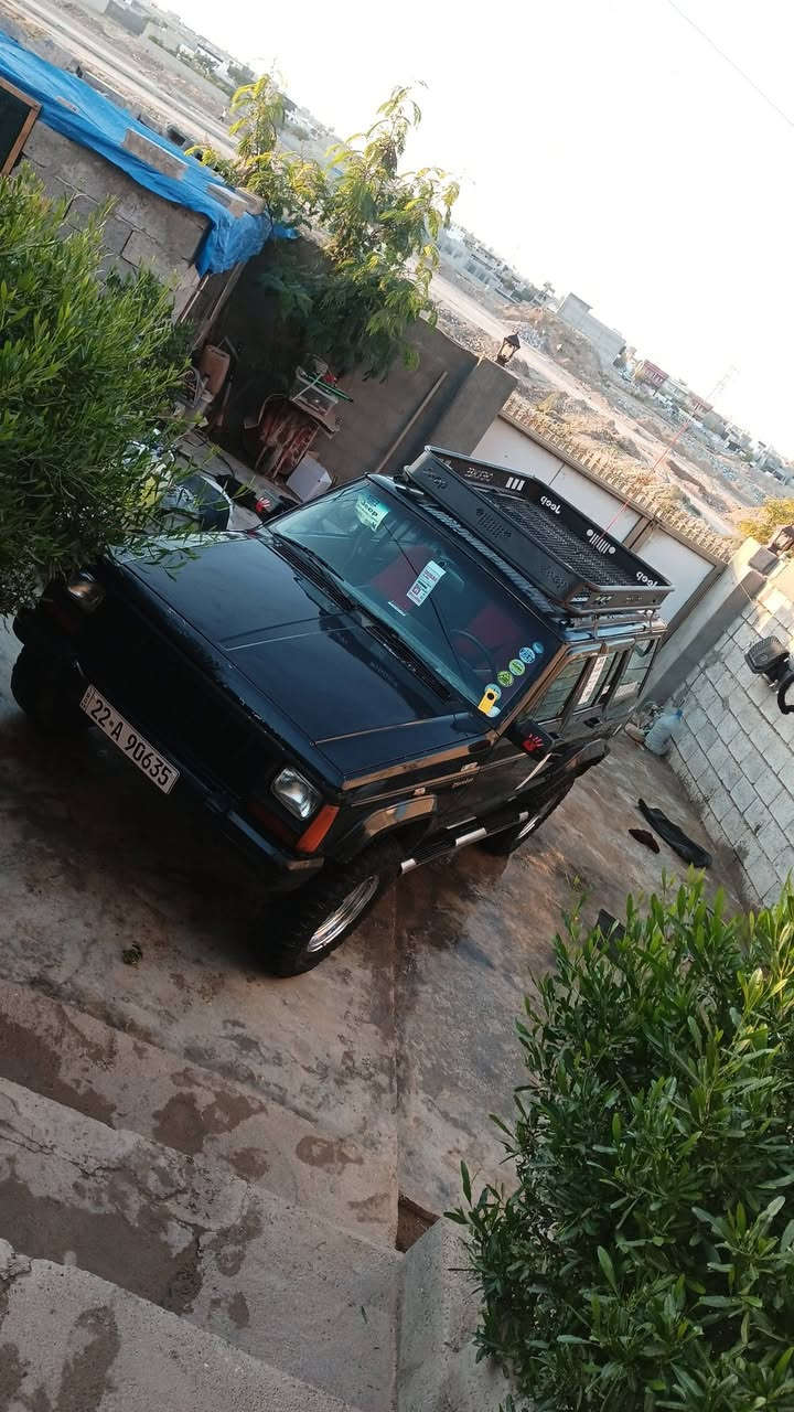 جيب شخاط موديل 1991صبغ عام
بي بطاقه بنزين سنوي منتهي رقم اربيل 
  بي صوت اكسل 
السعر 45مجال 
مكاني كركوك 
***********
