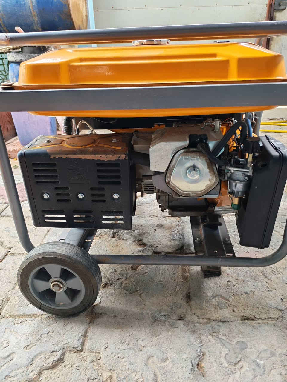 هذه الأشياء للبيع
مولده انجيكو 22 امبير جديدة 
كوسره 5اقراص
كابسة ترمنل هدروليك تكبس من 16 الى 300مل 
مسدس طلقه جديد  
مسدس هواء ثقيل 
بدي سركت ثري فيز جديد 
كل هذه الأشياء للبيع بسعر مناسب انشاء الله 
*********** 
سيد مهدي الاعرجي 
المكان الكوفة البراكيه شارع المعمل
