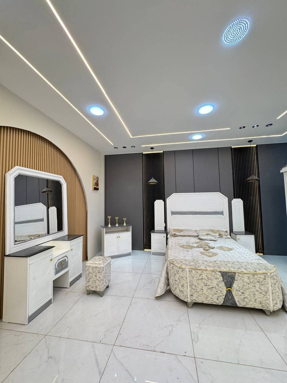 حصرياً الموديل الجديد   

السعر مليون دينار فقط 😍

غرفه نجاره قتصاديه 🛌

متكونه من 9 قطع مميزه 

الكنتور ارتفاع 240 طول 320 

مع الزاويه مجموع الطول 4 امتار 

السمك الخارجي للغرفه 5 ملم انديف

والسمك الداخلي 3 ملم معاكس ابيض

سعر الشازلون الخزان 75 الف 

سعر الشازلون المقعد 50 الف 

متوفر توصيل وشد داخل بغداد 😊

متوفر توصيل وشد لكافة محافضات العراق 🇮🇶


**إذا كنت صاحب هذا الإعلان وتريد حذفه لأي سبب، رجاءا أرسل رسالة إلى الدعم الفني**