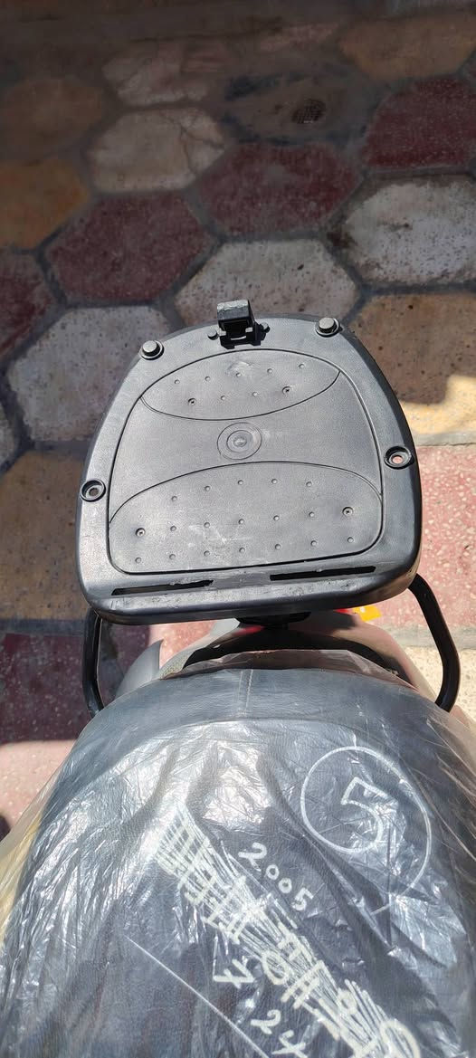 السلام عليكم من رخصت مدير الگروب
كاسحه مال بوليس كلشي مابيه جيب وشد سعر 8 تالاف قفل قفل 
مكاني كربلاء حي الحر قرب مجمع ليمونه 
***********
