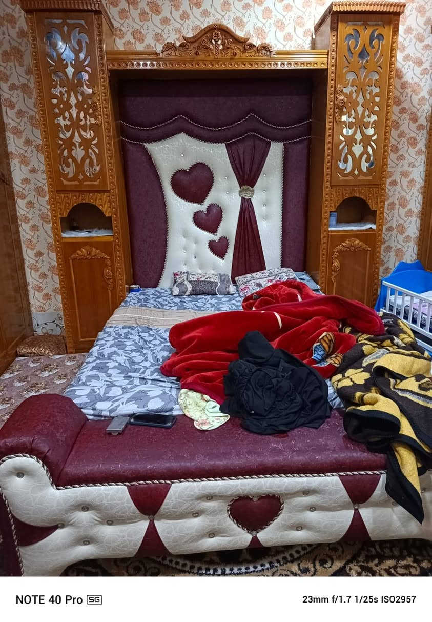 عندي هالغرفه للبيع من عدل قنصور  550 موصل ***********
