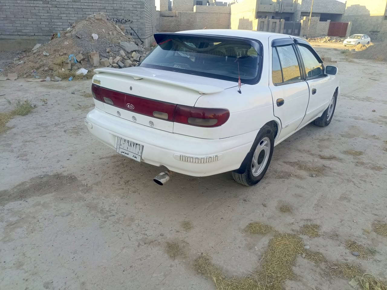 السلام عليكم كيا سيفيا للبيع موديل 95 محرك شرط جير اوتوماتيك تبريد خير من الله سياره تخم تاير صدر منفوض سياره جاهزه تحويل مباشر مكاني صلاح الدين سامراء 43 وبيها مجال***********.   ***********
