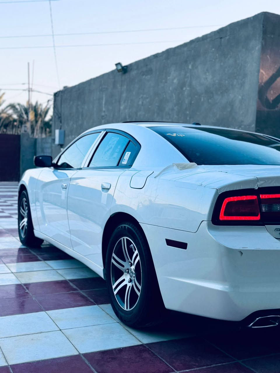 سلام عليكم 
جارجر موديل 2013 رقم اربيل دولي سنوية وهزة جدد 
 كفالة عامة كندي
انضف سيارة بموديلة 
سيارة جديدة بمعنى الكلمة مامشتغلة خط 
فول موصفات
فتحة سقف
كير طيارة 8 نمرة
بصمة تشغيل عن بعد
كشنات حضن جلد تدفئة وتبريد امامي وخلفي
داخل عسلي
شفتات ستيرن 
شاشة كار بلي 
كامرة دوارة
ويل خليجي 18
حساسات كلة تشتغل 
بعد بية هواي موصفات بعد
مكينة 3600
مامشتغلة خط ماشية 160
مامشتغلة بية جيك ولا اي حساس
حدادية وتخم تاير وتبريد كلة جديد
ماتصرف علية فقط تحويل
السعر 185 بية مجال
مكان بابل
‏‪***********‬‏
