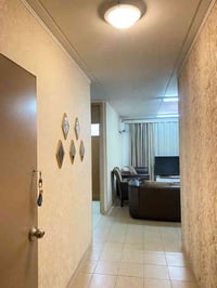 شقة للايجار 120 غربي موثثة اثاث كامل فول طابق ارضي للاستفسار 077002315...