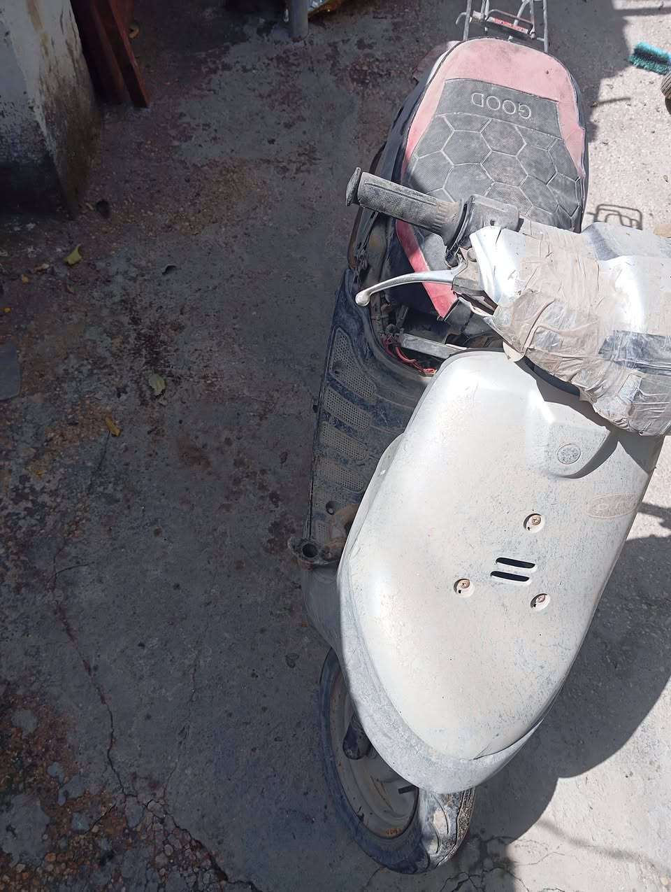 دراجه بطه محتاجه تصليح وترجع تشتغل جديده دراجه حلوه بس محتاج فلوس واريد ابيعهه رايدها 125بيهه مجال
عنوان كربلاء الحر السواده الثانيه
رقم تلفون ***********
