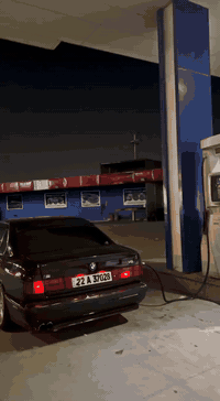 BMW/E34//1991//528iگيرعادى فول فولى گيرعادى سلايد گيرومه كينه ى به شه ...