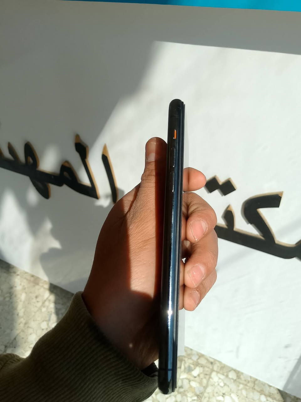 سلام عليكم ايفون 11 برو ماكس جهاز مضروب بورد  فقط جهاز كلشي مامبدل بي بس بورد سعر *********** واتساب مقفول
