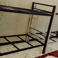 زعفرانيه • سرير طابقين • بدرج