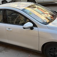 Qin plus  ماشيه ٦٠٠ كم بيها رصعه بالبنيد ومدفوع فلوس الرقم ووره العيد ...