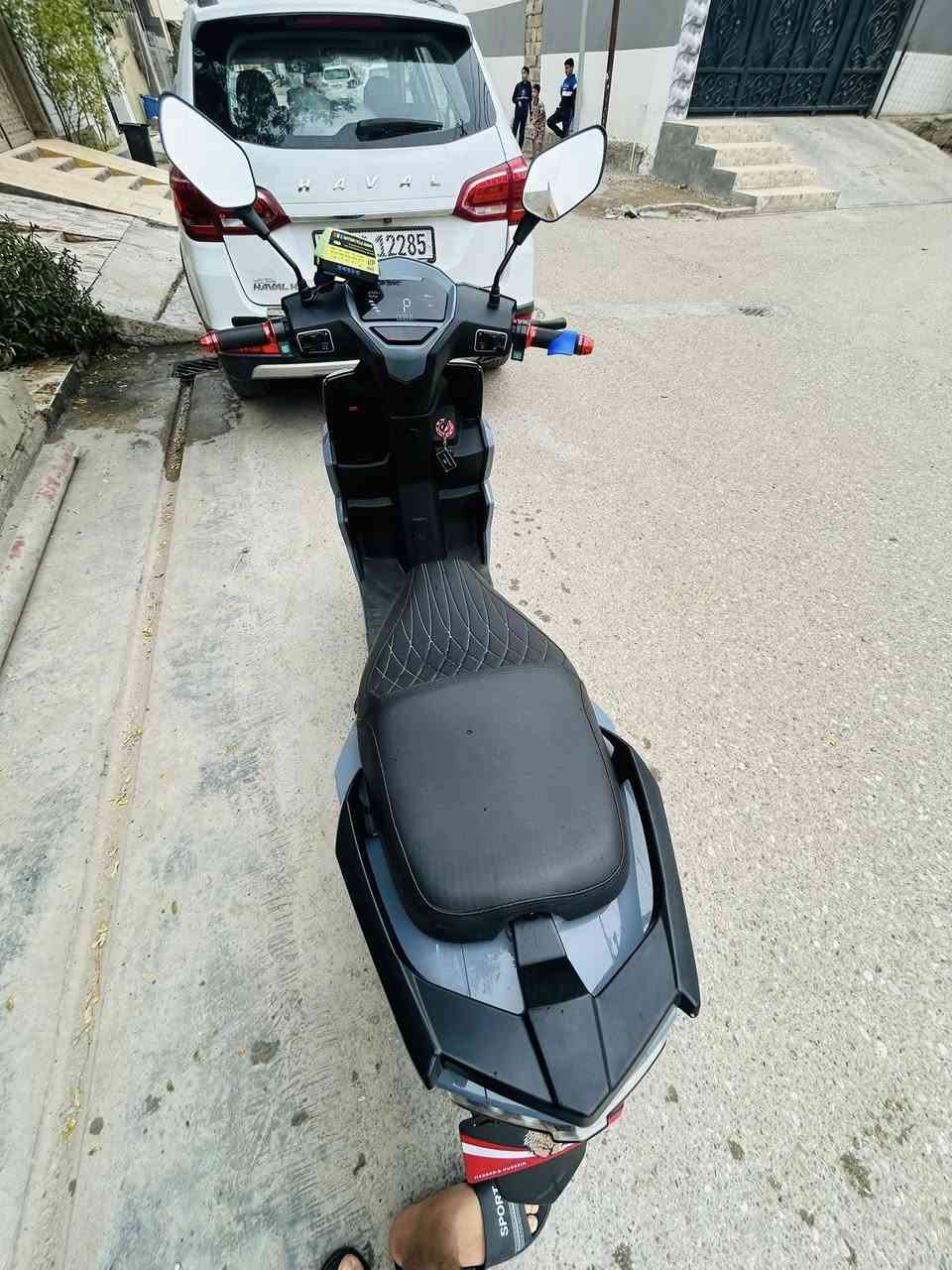 سلام عليكم دراجة سكنس رياضي شحن موديل 2026للبيع ليثيوم 21ابير اربع سرع  وبيهة بك بلوتوث دبلات رياضي امامي دهن وخلفي غاز اشاير ناطقة مستخدمة شهر واحد فقط تمشيك بل شحنة الوحدة ميت كيلومتر وبيهة قاطع دورة شاشة ذكية تحديد العطل سرعة حقيقية 90 وحسب الوزن مكاني ديالى المقدادية حي المعلمين السعر خاص وأي استفسار علة هذا الرقم ***********
