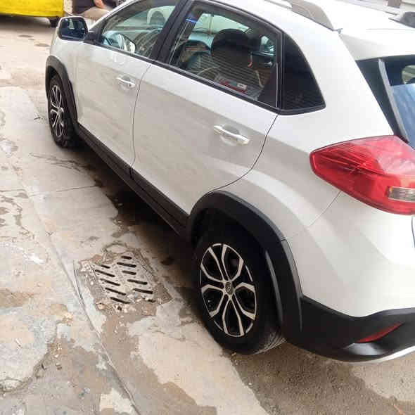 السلام عليكم تيكو للبيع لون ابيض مابية صبغ بس شوية بلدعامية كدام سيارة جديدة مابية تعديل موديل ٢٠١٨ كلة سيارة على بلاد كير محرك تبريد صدر مال بيت رايدة ١٠ ٠٠٠ $ وبية شوية مجال ***********
