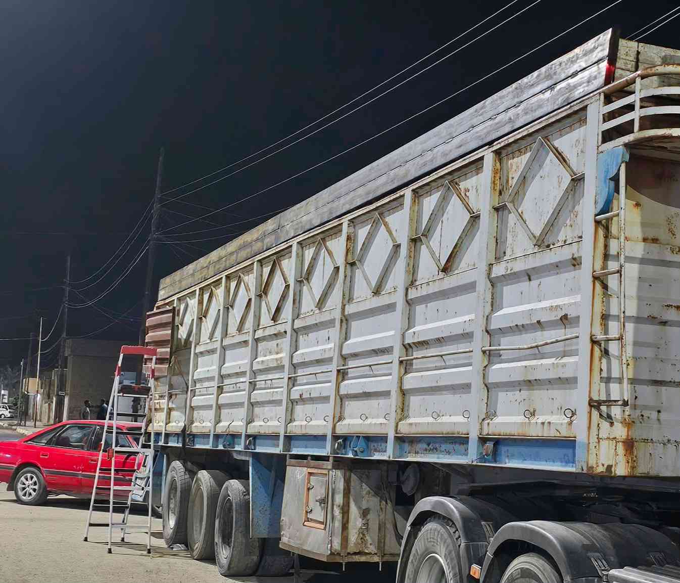 سلام عليكم
البيع بودي 3 دنكير تخم تاير جديد مطبخ ثلاجه صندوك  دخل بودي حديد لوك يشيل 55طن حنطه مكان طوز خرماتو 

استفسار تصال/ ‏‪***********‬‏
