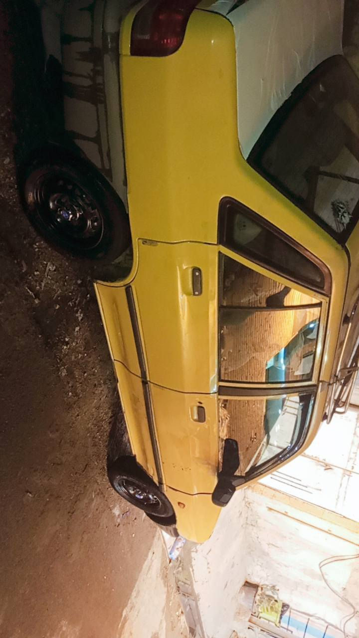 سلام عليكم سايبه للبيع موديل 20013 سياره حلوه مكينه نضيفه كير نضيف بس عدك رابع يرجع بنمره شواصي شوي تعبانه ما معمرهن سياره تجي تكلب بيدك كشره موضع بصوره سعر 25 بيه مجال مكان بغداد مدينت الصدر *********** رجان لا تحب سولف لا تتصل
