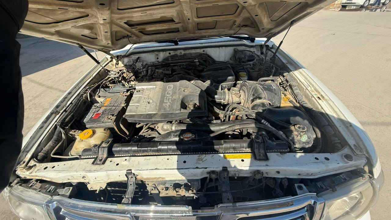 موديل 2001
سعر 130 بي مجال 
محرك 4500
6سلندر 
كشنات كهربائي 
جام كهربائي 
تبريد فانين 3قطع 
بانرواما

رقم سليمانيه 
سياره بأسمي اصوليه 
لايتات زينون 
مكاني ديالى /جلولاء
رقم تواصل ***********
