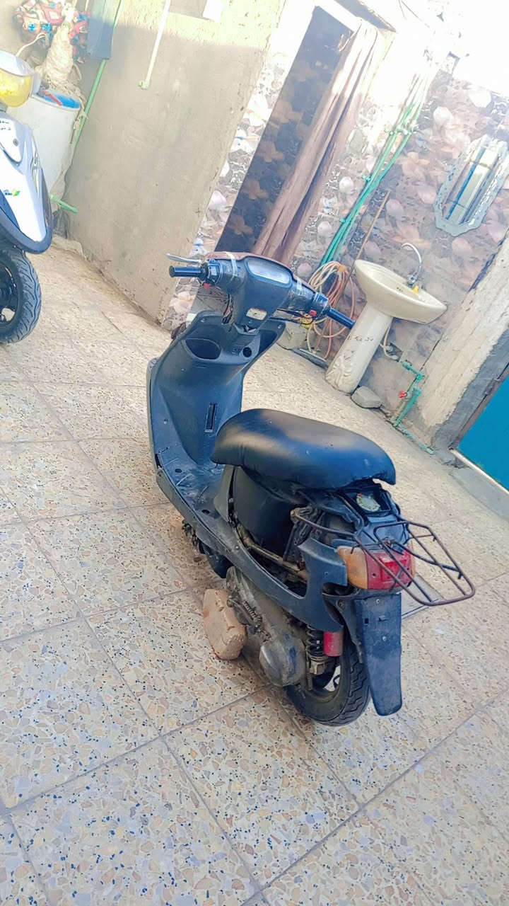 سلام عليكم دراجه منغولي أبيعه الك كوم مال حديد امانه الله نقصها بس المكينه گايمه واكفراته تعبانه صالنصه نضيفه كابريتر نضيفه شاصي نضيف كهربائيات شغاله البريك شغال ويلاته توني بدلتهن هم نضيفات سعر 75 وبيه مجال مكاني كربلاء وهذا رقمي ***********. ومتواجد ماسنجر
