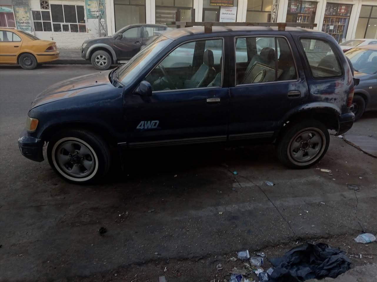 سلام عليكم كيا سبورتج موديل ١٩٩٤ رقم بغداد دولي مكينه وكير نضيفات هزه جديده كير اوتوماتيك محرك مفتوح بيها مشكله بالكهرباء تحويل مباشر عارضها ٢٥ وبيها مجال للتواصل *********** مكاني بغداد الكرخ
