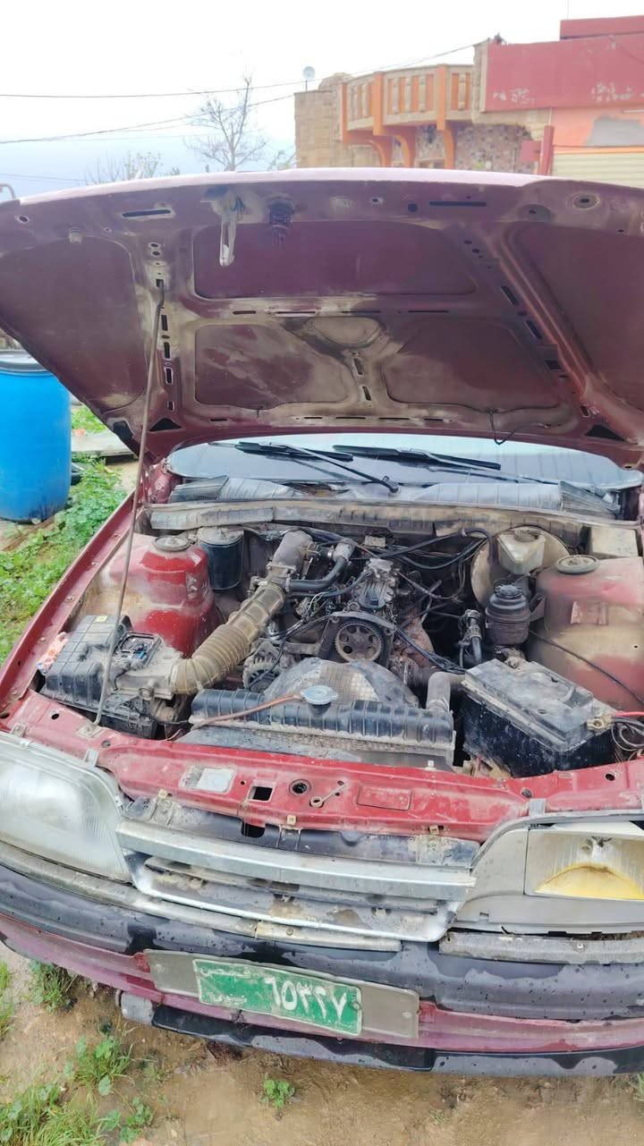 سياره اوميكه حجم 20 كير ومحرك شرط سياره يرادلهه شويه ترتيبات كهربائيات كلهه شغال بيها كاربون بانزين شرعي موجود فقط سنويه ضايعه ابيعها فحم  مكاني بعشيقة 
***********
