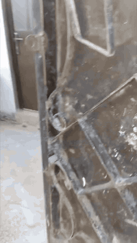 مشتمل جديدأرضي للأيجار فول
رمادي ال5كيلو خدمات كامله
غرفه نوم وصاله كبيره مع استقبال
مع مطبخ ومداخل مع مجمع صحيات 
سعرالايجار300
***********
