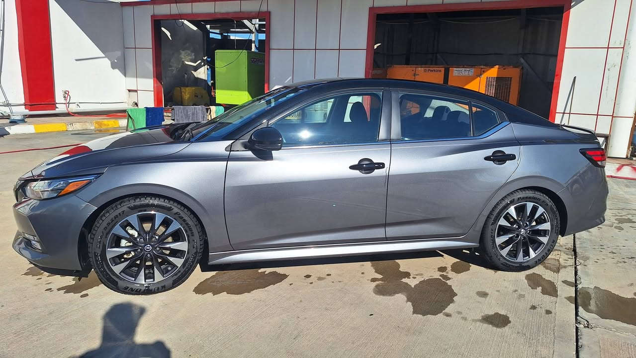 سلام عليكم
Sentra 23 sr
مكانها كركوك وبيها بطاقة بنزين 
ماشية 21 الف كم
صورة فحص موجودة
سعرها 166
للتواصل ***********
