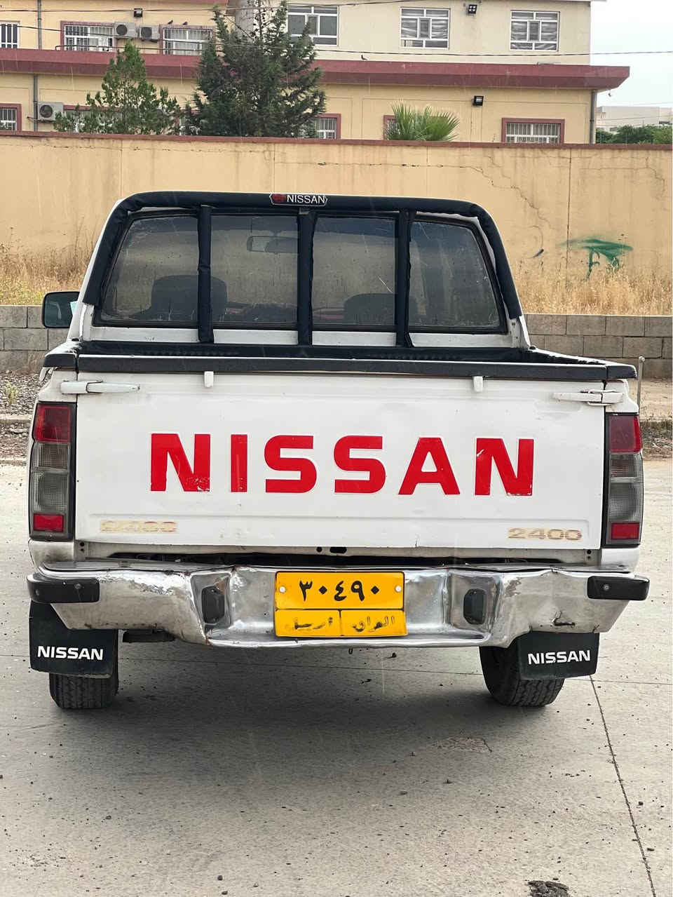 سەرتا سڵاو 
پیکاب نیسان بۆ فڕۆشتن 
مۆدێل 2001
تەبریدو پاوەر 
تەبرید ساردو گەرم ئیشەکات 
تەنها بۆنیدی بۆیاخە بێ دەعمو بێ لێدراوی 
ناوی نیە لە حاسیبە بە شەرتی هەموو عێراق پێی بگەرێیت 
گێرو مەکینەو ئەکسلی بەشەرت 
٤ تایەی تازەی لە ژێرایە 
سەنەوی 9مانگە بەسەر چوە 
تازە هەزەو بەرادی بۆ کراوە تەنها ئەوە ماوە بیکەیت بە ناوی خۆتەوە 
سەیارەکە دینار مەسروفی تیا نیە زۆر تندو  تۆڵە ماڵی دۆستە 
نرخ:٧٨ مەعامەلە 
***********
*********** شمشمل, السليمانية
