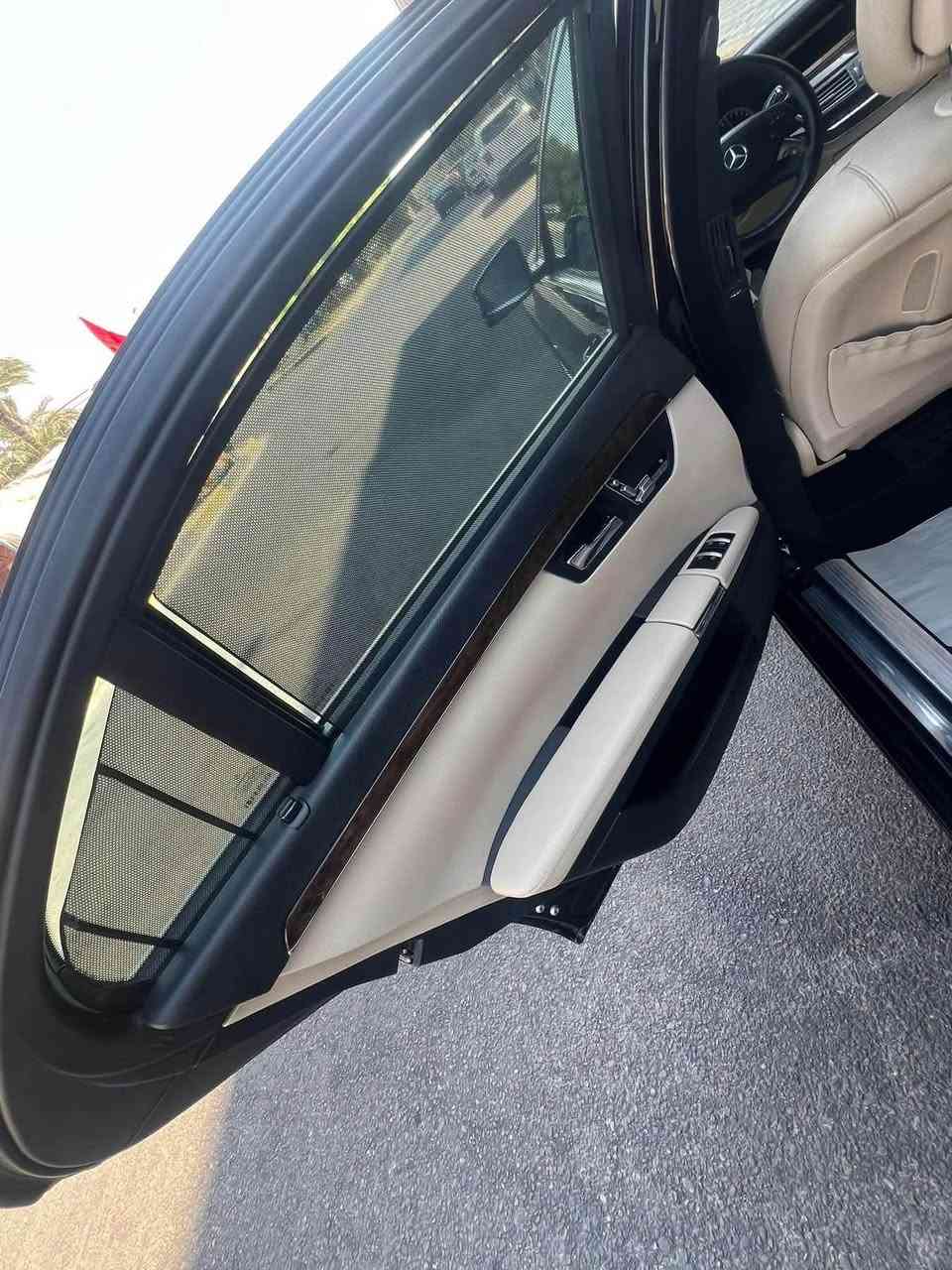 للبيع او مراوس 
مرسيدس خليجي مكفوله 2011 AMG
ماشيه 98 الف
المواصفات فول 1/1 :
- محرك V6 المرغوب
- ⁠فتحة سقف SlideRoof
- ابواب شفط كهرباء
- صندوق كهرباء
- داخل لون بيجي وقهوائي مطعم ب صاج
- ⁠كشنات جلد + خزن Memory
- كشنات كهرباء امامي / خلفي
- شاشة وسائط + كاميرا خلفية
- مري شفط / اشارة بالمري
- ماوس تحكم + تحكمات ستيرن
- حساسات اصطفاف امامي / خلفي
- سيدي جينجر 6 اقراص
- ⁠سستم صوت Harmankardon
- ستيرن كهرباء وتدفئة
- تبريد منفصل + قطعتين مع تحكم خلفي
- لايتات داينمك اوتو Dynamic
- بردات ابواب + برده خلفية
- تجاوي كهرباء امامي + خلفي
• السيارة كلشي بيها بلادي وكل اوبشناتها شغاله
• ⁠تايرات جدد شادها *********** مكان كربلاء
