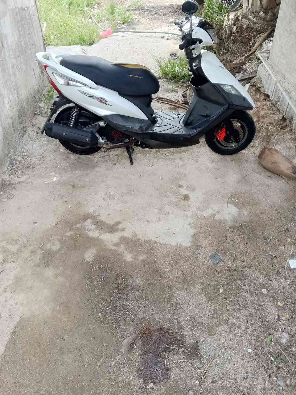 جيتي ار ثلعب مكفوله كفاله عامه الكفرات مختمه ختم واحد الكهربائيات كلهن شغاله
نكره سلف من شغل+
اوراق الدراجه موجوده 
. 
السعر 750 وبيها مجال 🤍
. 
المكان. بغداد تاجي 
. 
رقمي. ***********
