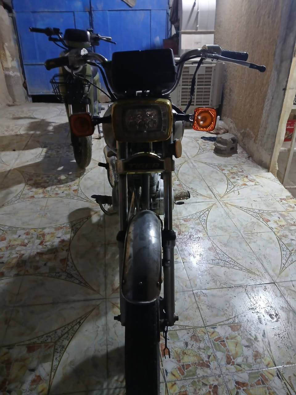 سلام عليكم دراجه تايكر البيع موديل 20 أوراق اصولي كهربائيات شغاله وسعر 375 وبيه مجال شي قليل مكاني حله محاويل انتصل عرقم ***********
