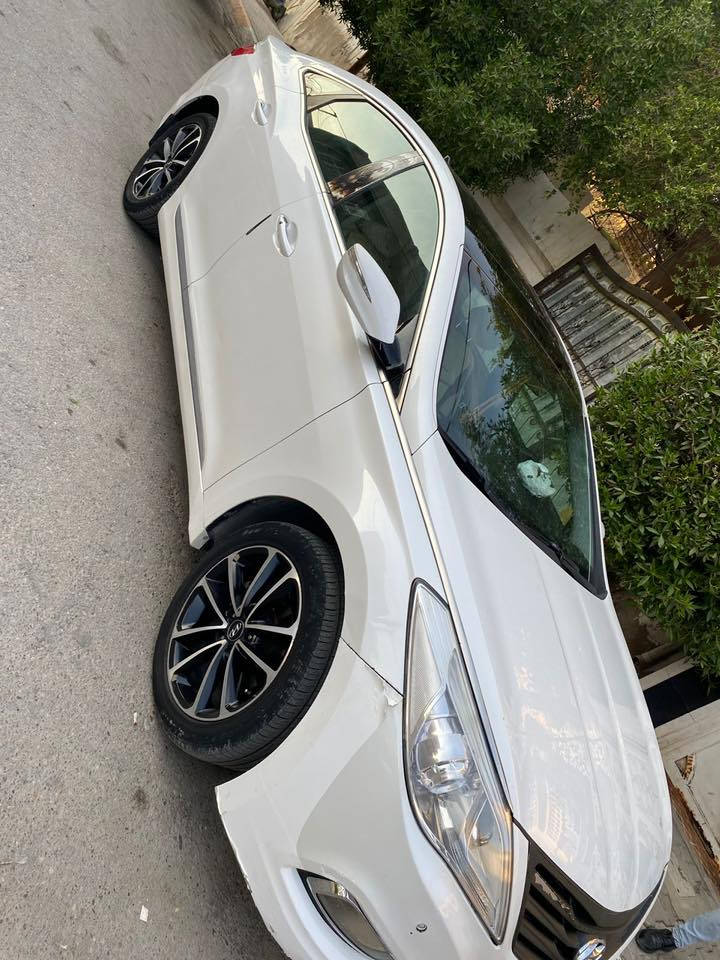 ازيرا 2013 خليجي رقم اربيل لون ابيض 
فول مواصفات 1/1 داخل قرميدي 
ماشية 120 الف كيلو حقيقي تدك جرس
محرك 3000 ستة سلندر مفتوح للادامة 
مكفولة بدون صبغ بيها مكانين بارد وشخط 
كير مكينة تبريد مكفول لا تنقيص لا تبخير 
السعر 140$ 
موقع ديالى 
***********
