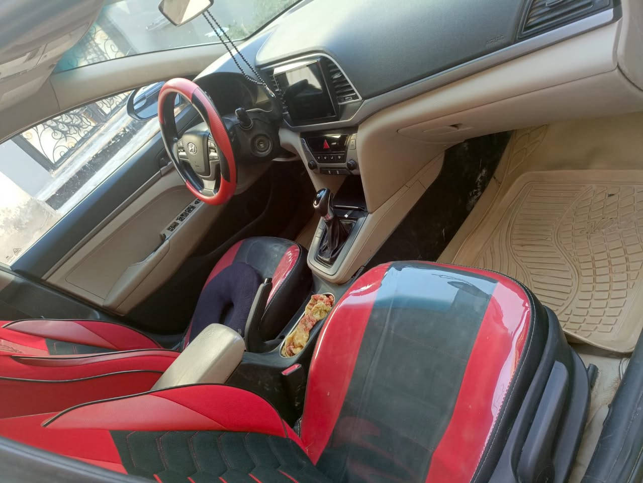 السلام عليكم
النترا 2017 وارد امريكي
باسمي مشروع وطني مداور ثاني يوم
مكينه 2000 دوش المرغوب
كير اي تي المرغوب السياره نص فول 
تبريد عالشرط ثلج
حداديه 
تخم تاير 
غرفتها بالكارتون
السونار موضح بالمنشور فقط رش بدون اي واصل وأي معجون 
السعر ١٠٣ وبيها مجال
غير متواجد على الفيس للتواصل *********** مكان السياره نجف شارع المطار
